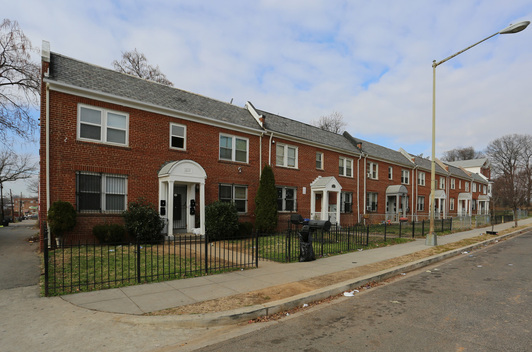 1214 18th Pl NE in Washington, DC - Foto de edificio