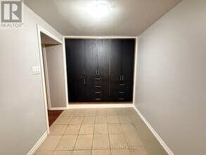 40 Barkwin Dr in Toronto, ON - Building Photo - Building Photo