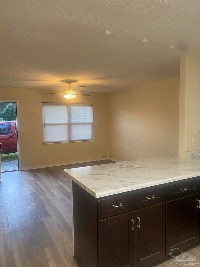 6300 Schwab Dr in Pensacola, FL - Building Photo - Building Photo