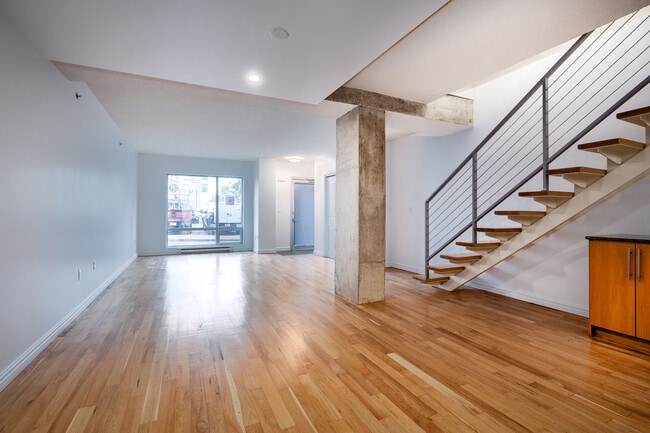 Le Mille Neuf in Montréal, QC - Building Photo - Interior Photo