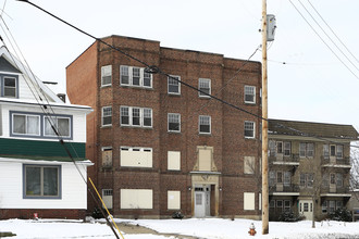 Lillian Apartments in Cleveland, OH - Building Photo - Building Photo