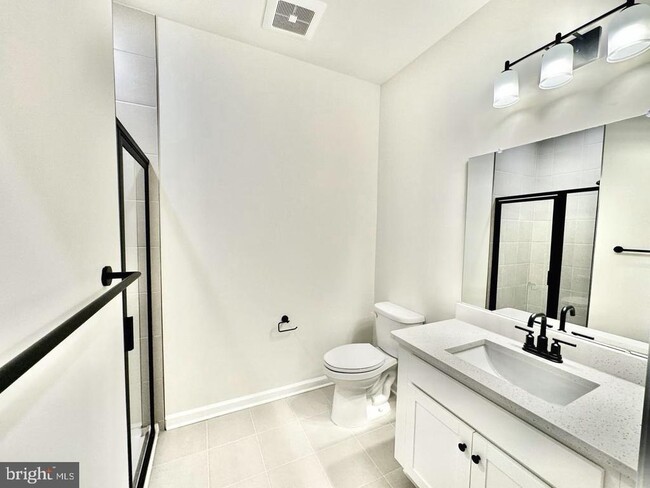 606 Parker Blvd in West Windsor Township, NJ - Building Photo - Building Photo