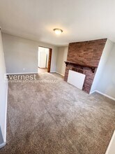 344 Midridge Dr in St. Louis, MO - Building Photo - Building Photo