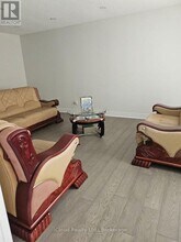 61 Hull St in Mississauga, ON - Building Photo - Building Photo