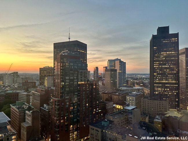 1 Franklin St, Unit 3101