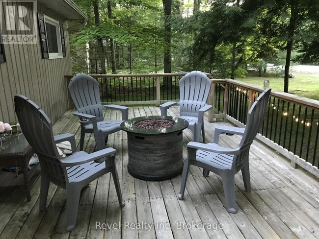 110 Wolfe Trail in Tiny, ON - Building Photo - Building Photo