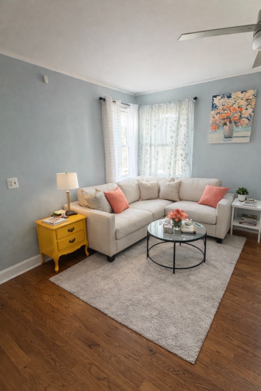 1879 Phillips Ave in East Point, GA - Foto de edificio - Building Photo