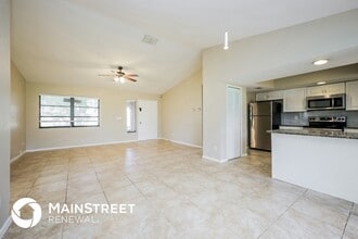 108 Airview Ave in Lehigh Acres, FL - Foto de edificio - Building Photo