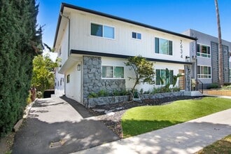 HAMPTON in West Hollywood, CA - Building Photo - Interior Photo