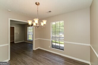 821 Duke Ct in Jonesboro, GA - Building Photo - Building Photo