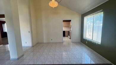 38612 Dedham Ct in Palmdale, CA - Building Photo - Building Photo