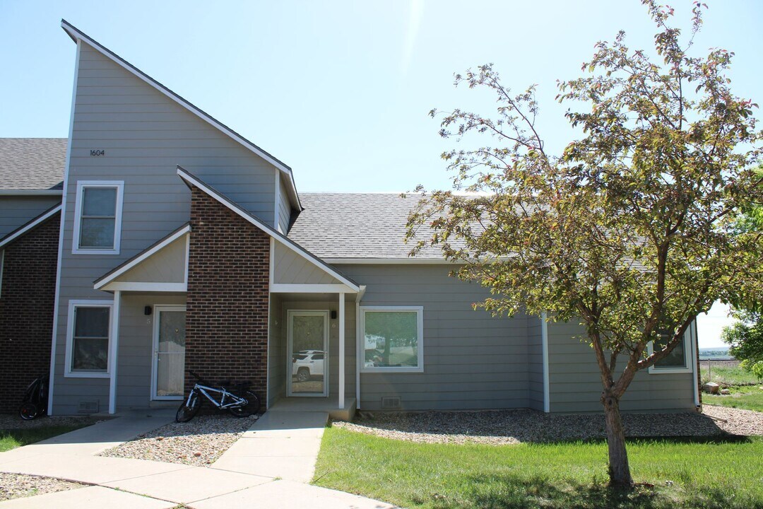1604 N 4th St in Berthoud, CO - Building Photo