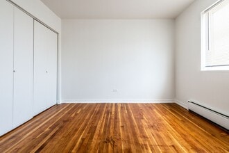 8326-8332 S Ellis Ave Chicago, IL 60619 in Chicago, IL - Foto de edificio - Building Photo