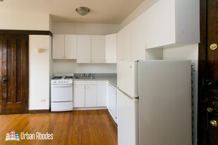 824 W Waveland, Unit M02B in Chicago, IL - Building Photo - Building Photo