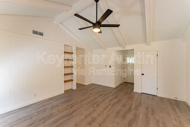 9409 Meadow Vale in Austin, TX - Building Photo - Building Photo
