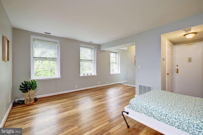 3420 38th St NW in Washington, DC - Building Photo - Building Photo