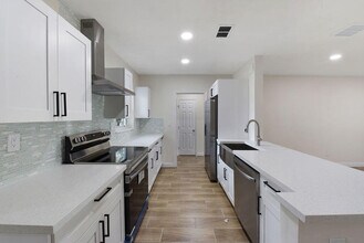 710 Cayuga St in Jupiter, FL - Building Photo - Building Photo