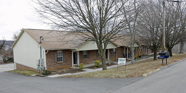 2096-2104 Belle Terra Rd NW in Knoxville, TN - Building Photo - Building Photo