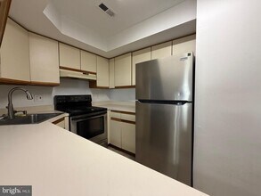 316 Park Pl Dr in Cherry Hill Township, NJ - Building Photo - Building Photo