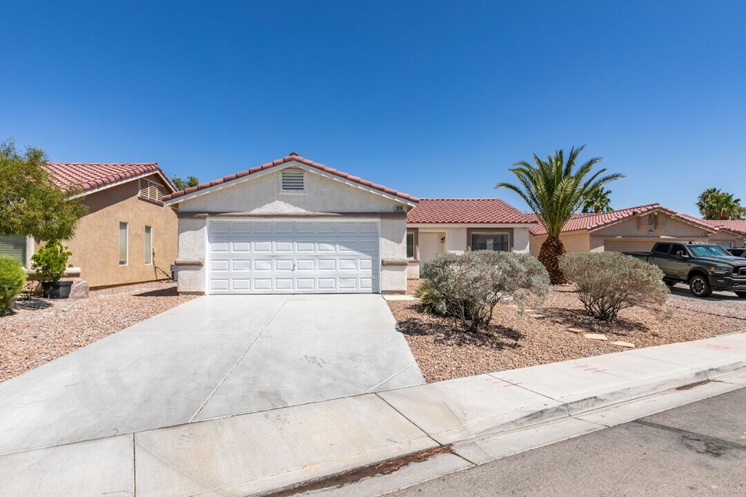3118 Honeysuckle Ave in North Las Vegas, NV - Building Photo