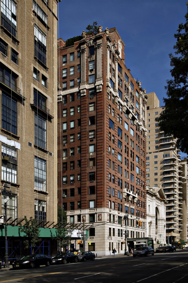 Seventy Five Central Park West in New York, NY - Building Photo - Building Photo