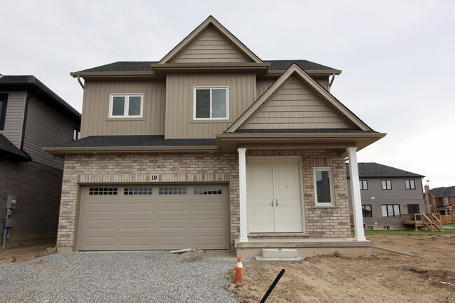 property at 10 Elvira Wy