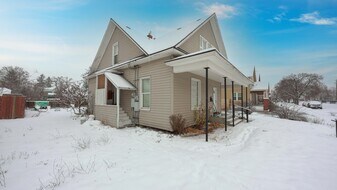 224 W Shannon Ave, Unit 226 in Spokane, WA - Building Photo