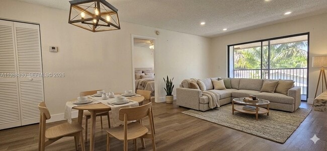 11323 Royal Palm Blvd in Coral Springs, FL - Building Photo - Building Photo