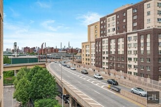 BRUCKNER BOULEVARD in Bronx, NY - Building Photo - Building Photo