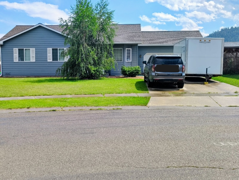 2136 Harlequin Ct in Kalispell, MT - Foto de edificio