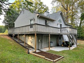2368 Bateman Bridge Rd, Unit Our Nest Guest Home in Forest, VA - Foto de edificio - Building Photo