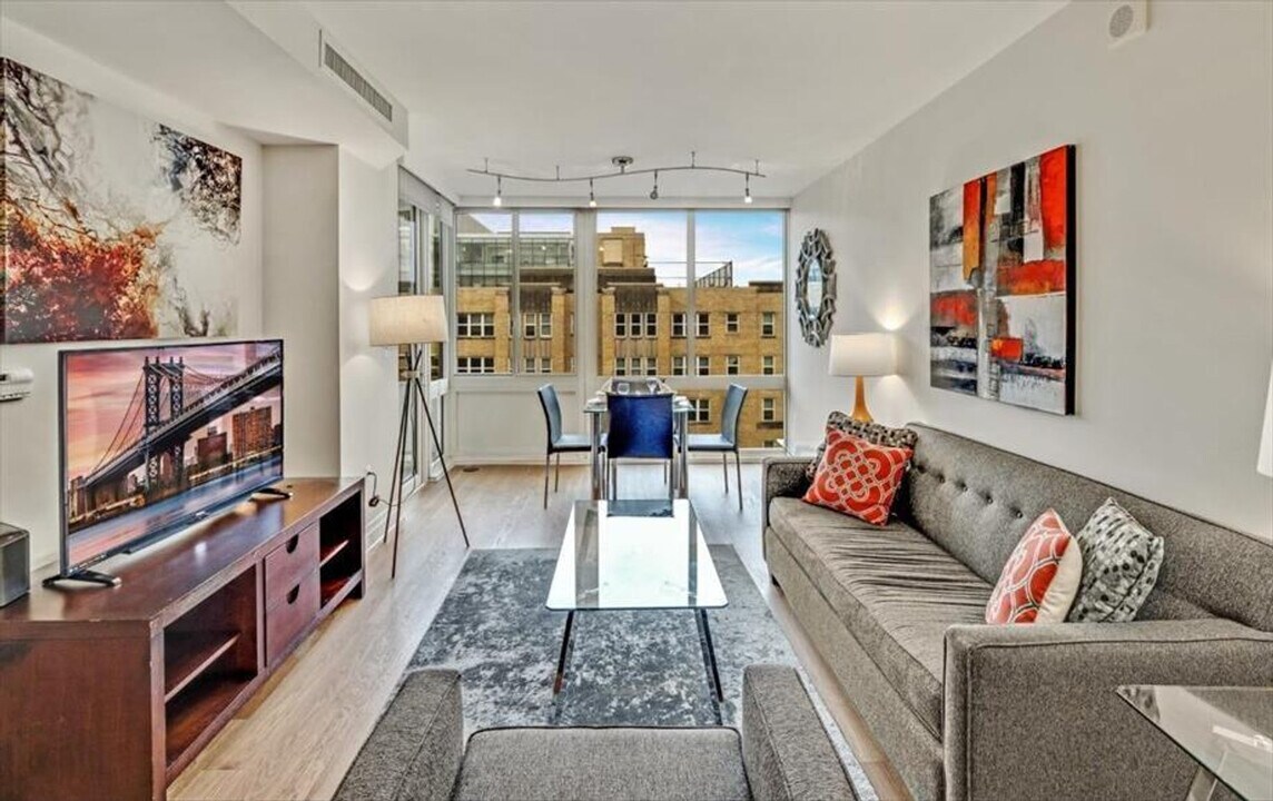 2221 I St NW in Washington, DC - Building Photo