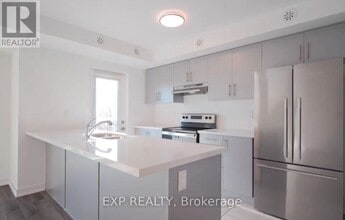 165 Veterans Drive in Brampton, ON - Building Photo - Building Photo