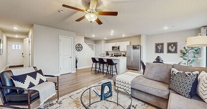 The Townes Brightwood Farm in Whitsett, NC - Foto de edificio - Building Photo