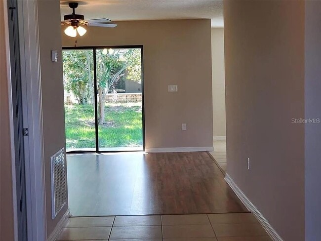 4567 Barbuda Dr in Tavares, FL - Building Photo - Building Photo