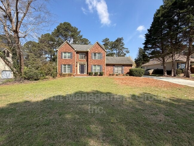 1611 Ellington Rd SE