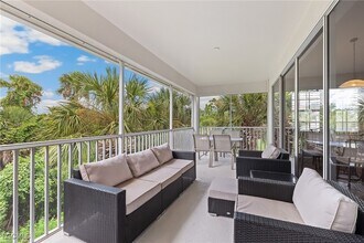 16107 Mt Abbey Way, Unit 202 in Ft. Myers, FL - Building Photo - Building Photo