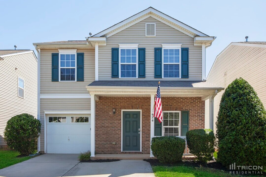 956 Willow Creek Dr in Gastonia, NC - Building Photo