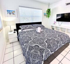 322 Oregon St in Hollywood, FL - Building Photo - Building Photo