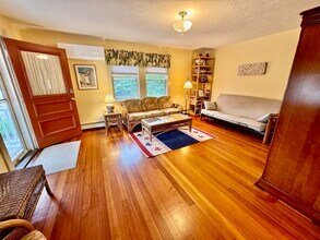 5 Adams St in Hull, MA - Building Photo - Building Photo