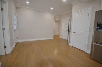 7 Mount Hood Rd, Unit 1 in Boston, MA - Building Photo - Building Photo