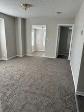 8027 Chestnut Ave in Kansas City, MO - Building Photo - Building Photo