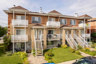 1922 Guy-Bouchard Boul Apartments