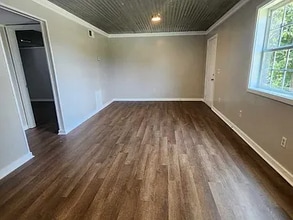 111 Hill St in McIntyre, GA - Building Photo - Building Photo