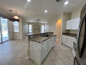 4970 Easter Terrace in North Port, FL - Foto de edificio - Building Photo