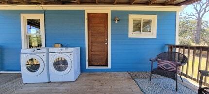 394 Easley Rd in Smithville, TX - Building Photo - Building Photo