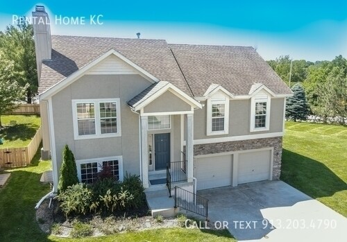 23815 W 126th Terrace in Olathe, KS - Building Photo