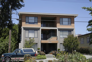 854 40th St in Oakland, CA - Building Photo - Building Photo