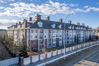 150 Country Village Rd NE in Calgary, AB - Building Photo - Building Photo