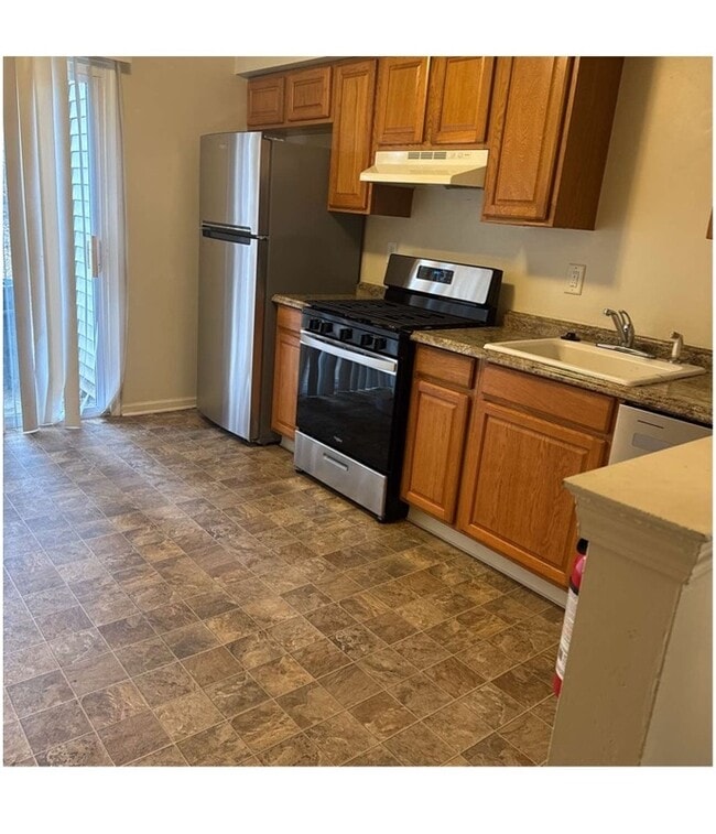 13 Hamlet Ct in Sicklerville, NJ - Building Photo - Building Photo